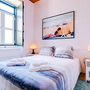 Trem - Located In Old - District de Faro