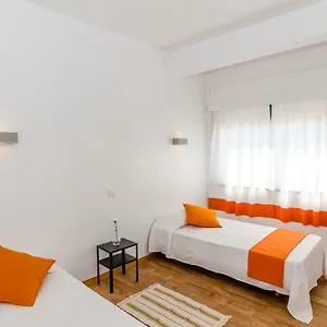  Hostal Albacor